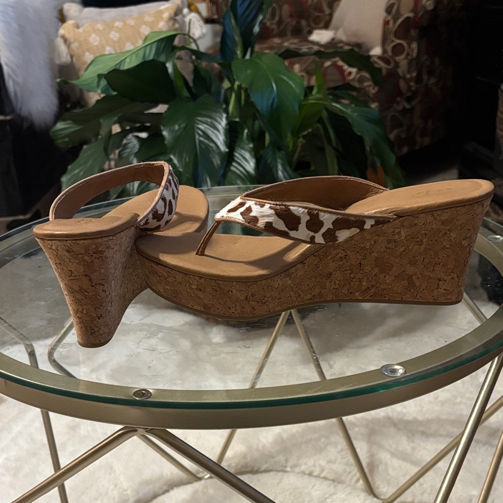 UGG Women's Leopard Print and Tan Sandals - Picture 3 of 7